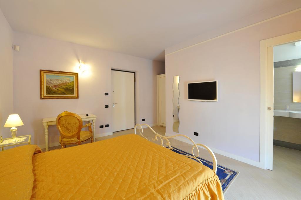 Agriturismo Cascina Varie Castagnito Εξωτερικό φωτογραφία