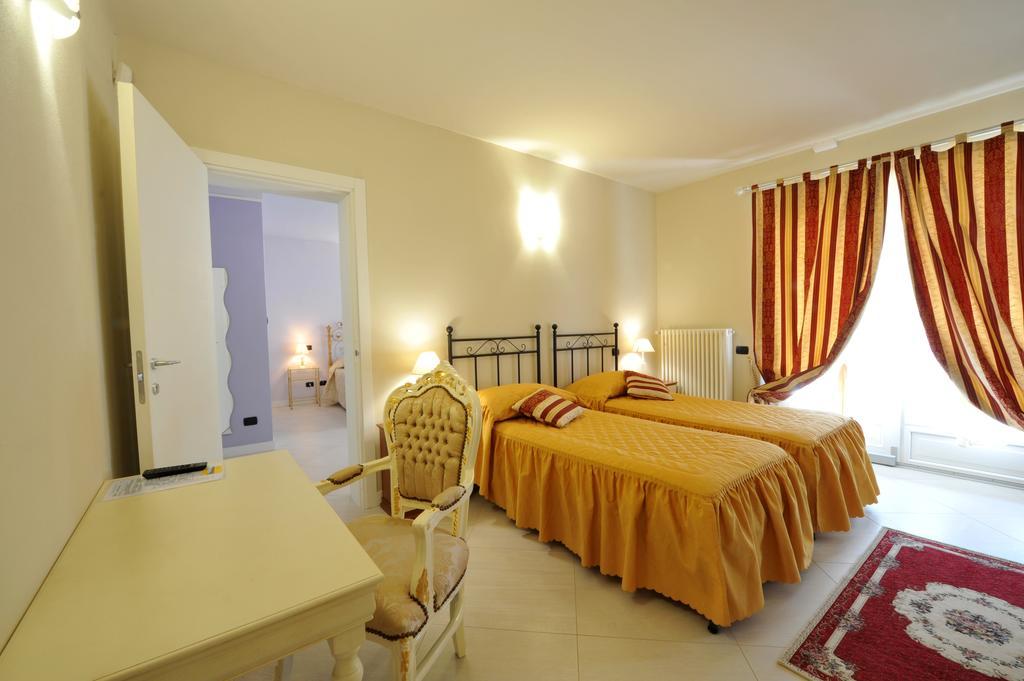 Agriturismo Cascina Varie Castagnito Εξωτερικό φωτογραφία