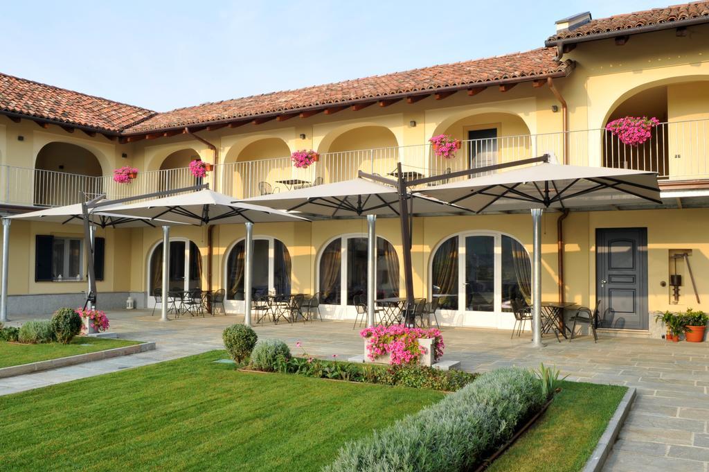 Agriturismo Cascina Varie Castagnito Εξωτερικό φωτογραφία